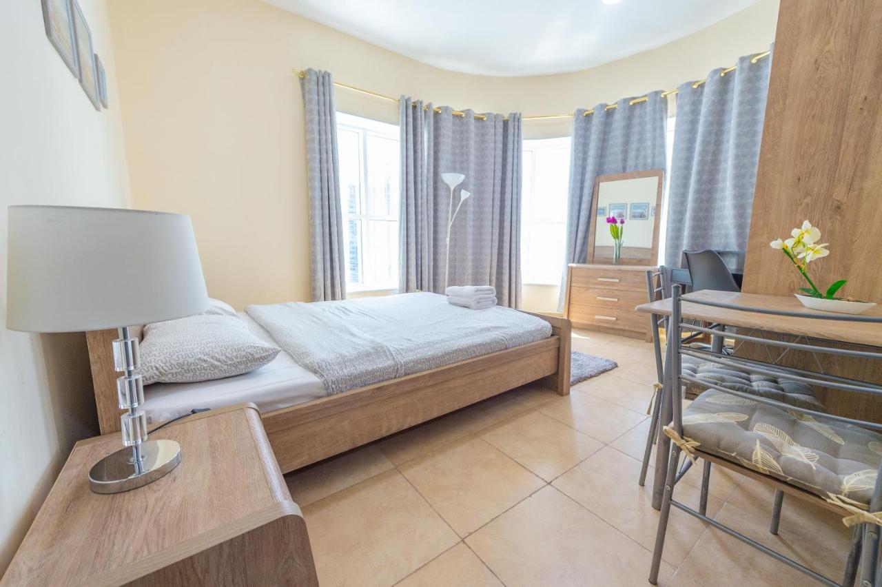 Luxury Escapes - Modern Budget Studio With Balcony In Jlt! 두바이 외부 사진